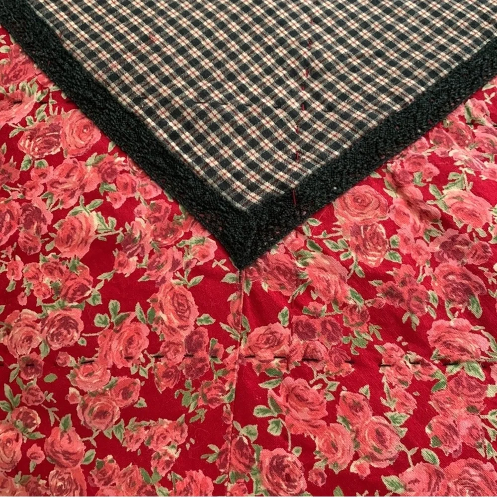 April Cornell Full/Double Vintage Reversible Bed Patchwork Quilt Roses Cherubs - Picture 5 of 14